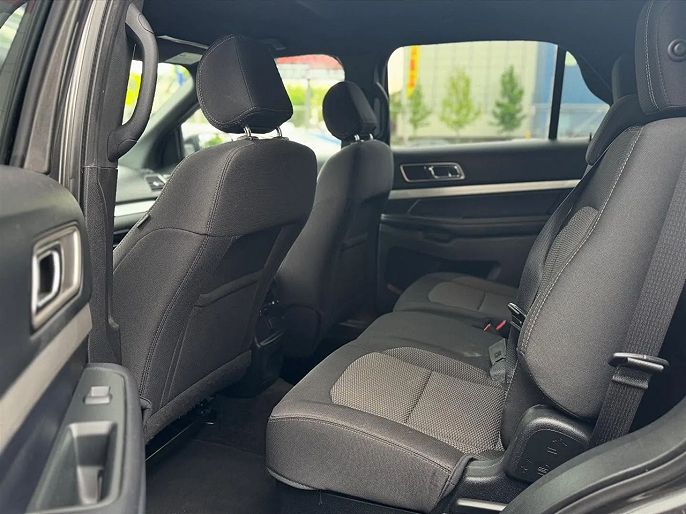 Vehicle view 7