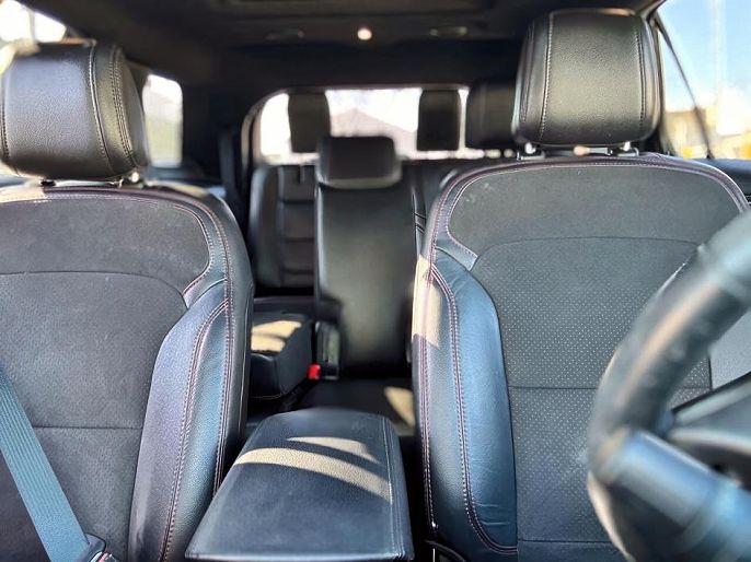 Vehicle view 8