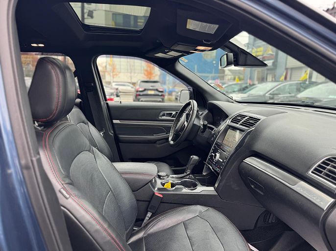 Vehicle view 7