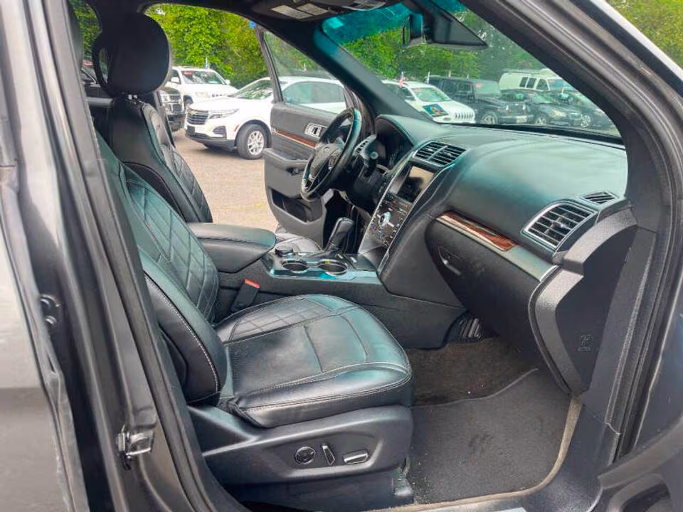Vehicle view 13
