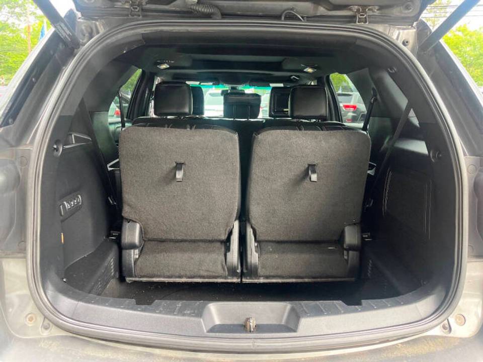 Vehicle view 16