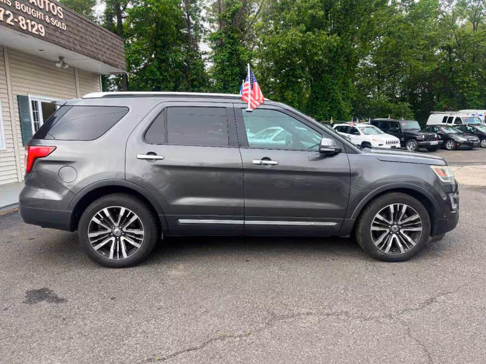 Vehicle view 8