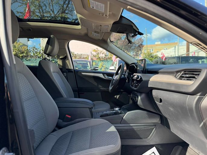 Vehicle view 9