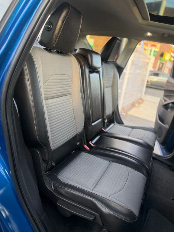 Vehicle view 9