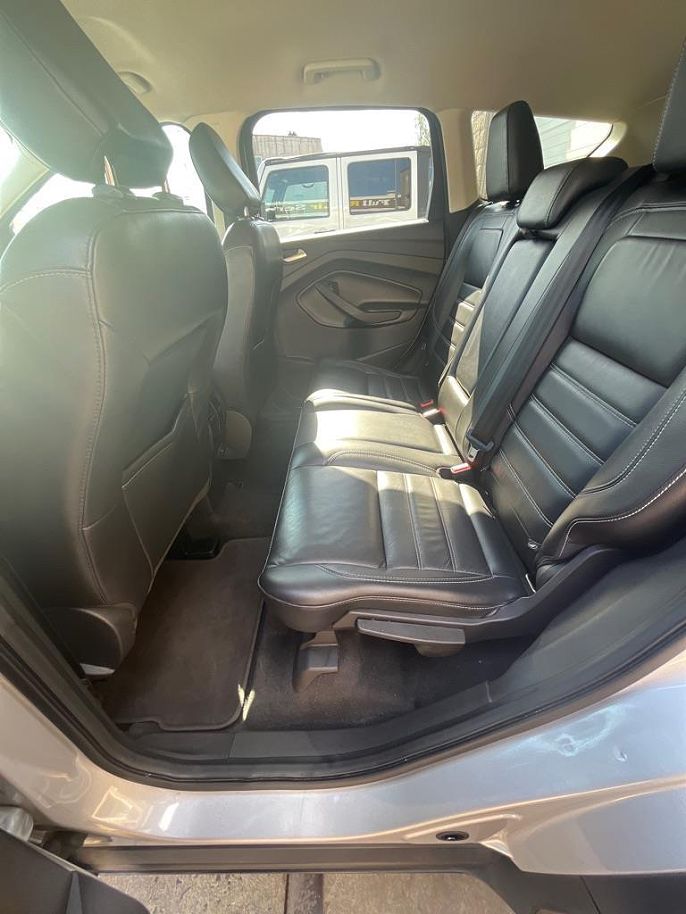 Vehicle view 17