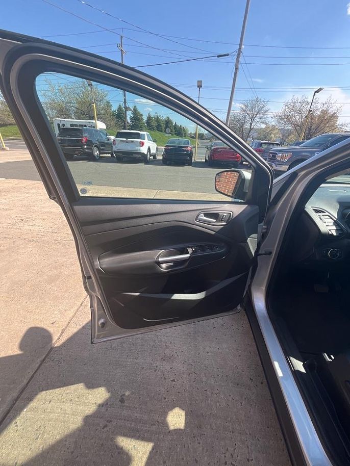 Vehicle view 9