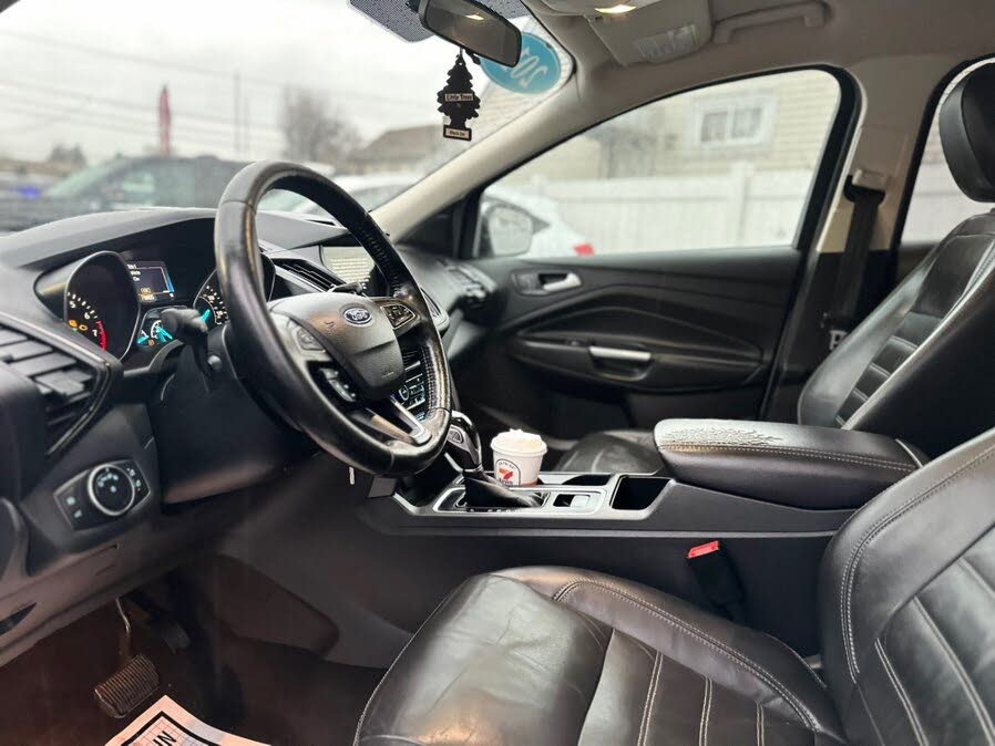 Vehicle view 13