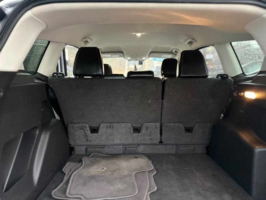 Vehicle view 27