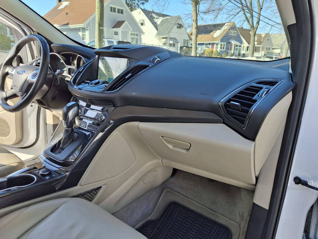 Vehicle view 19
