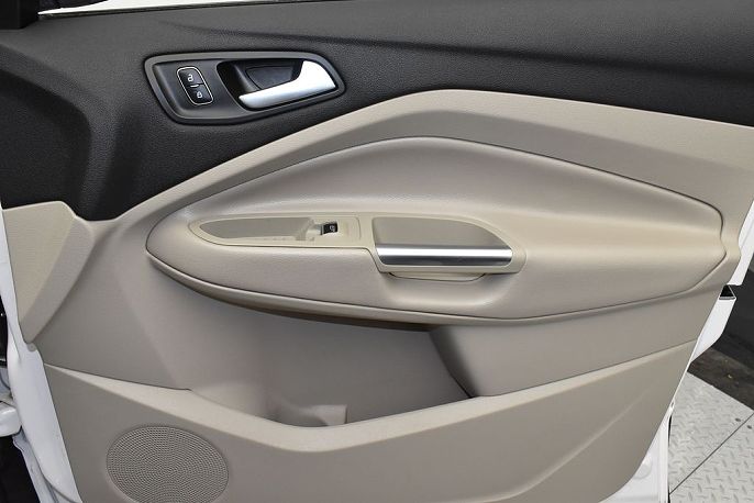 Vehicle view 27