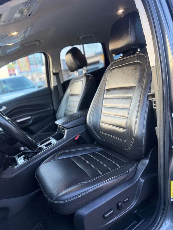 Vehicle view 7