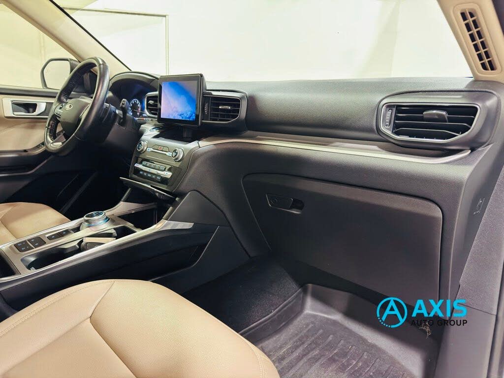 Vehicle view 33