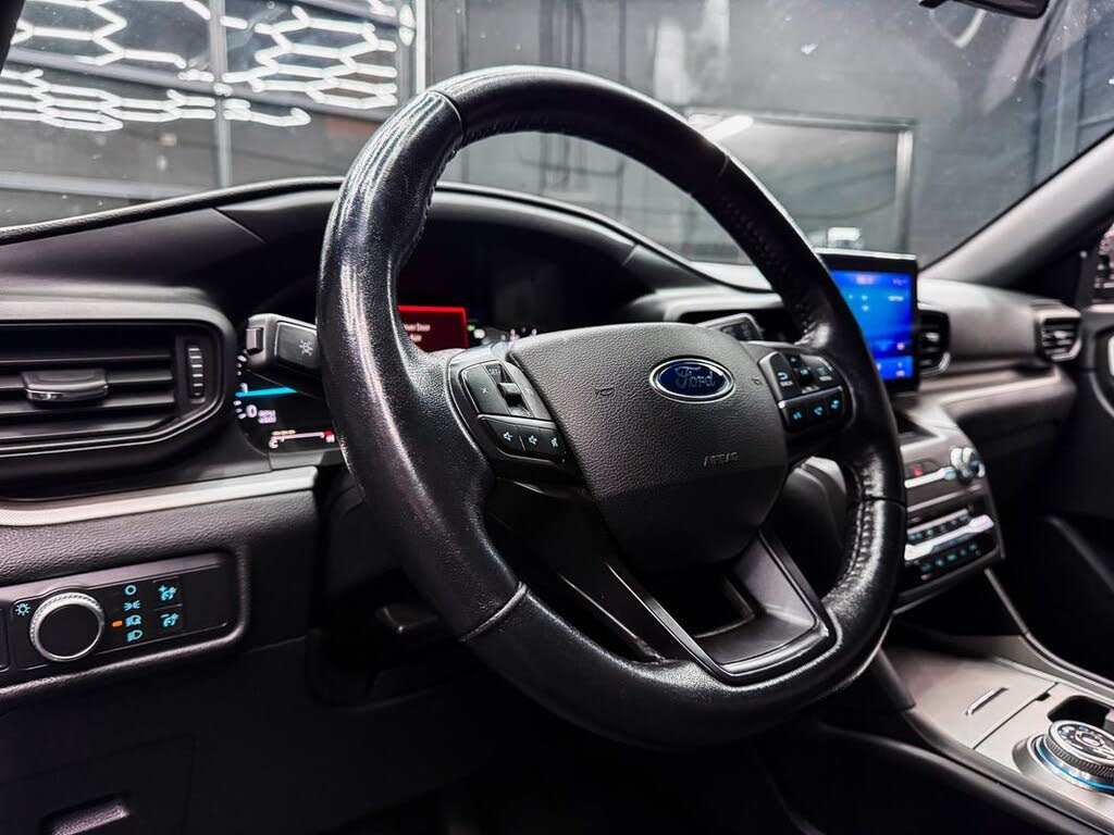 Vehicle view 28