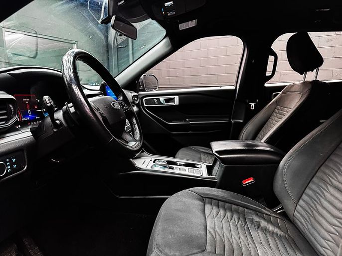 Vehicle view 83