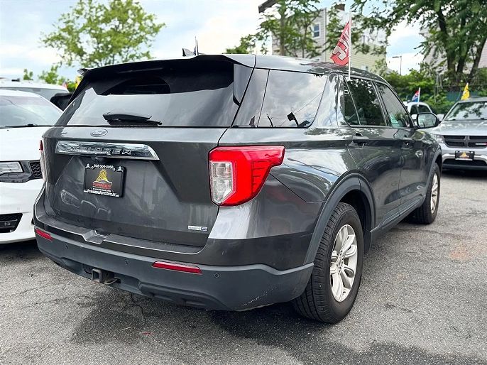 Vehicle view 8