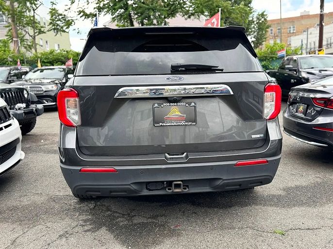 Vehicle view 9