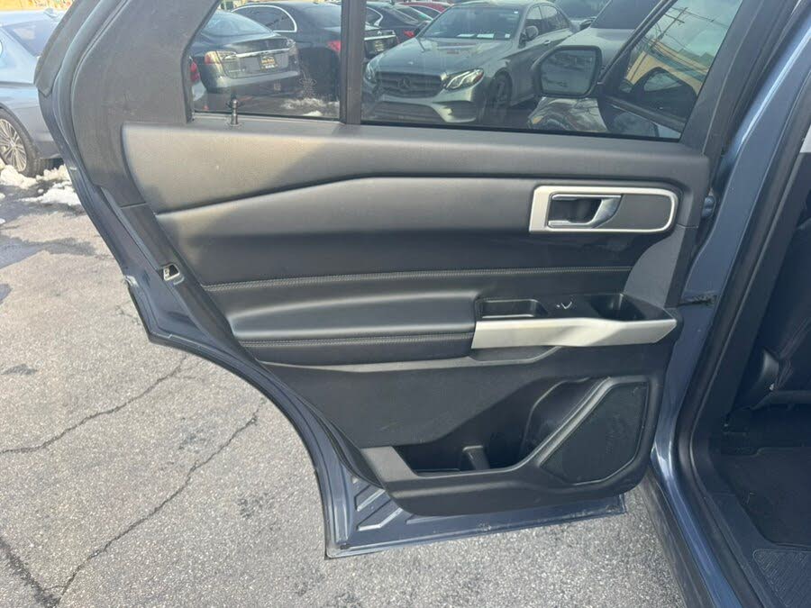 Vehicle view 13