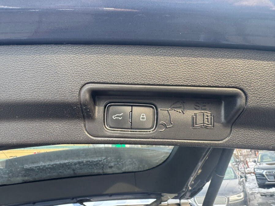 Vehicle view 18