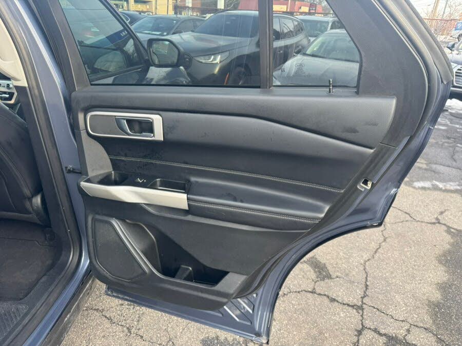Vehicle view 19