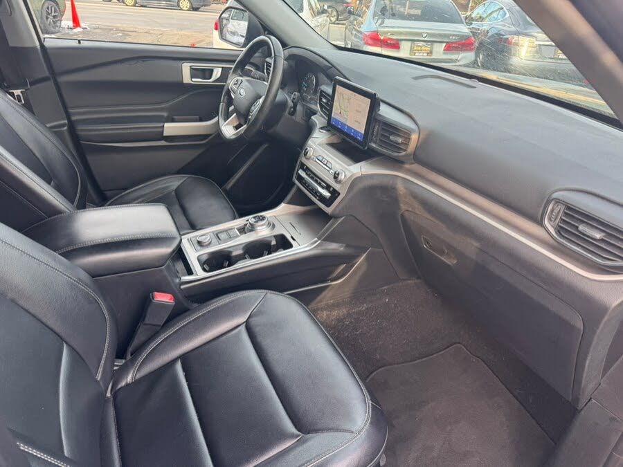 Vehicle view 23