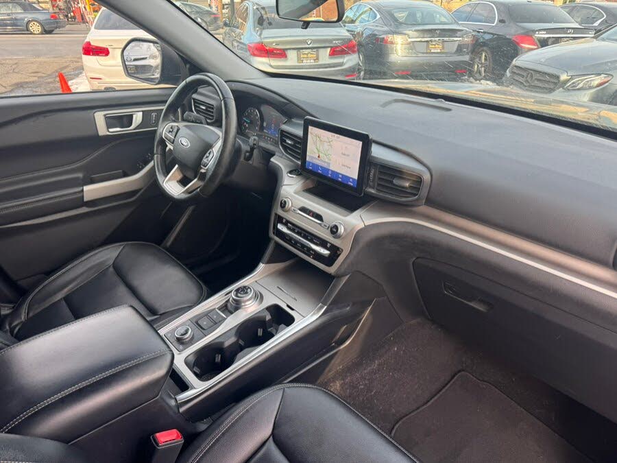 Vehicle view 25