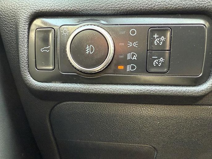 Vehicle view 19
