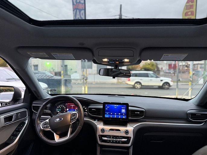 Vehicle view 17