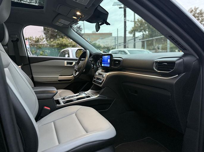 Vehicle view 23