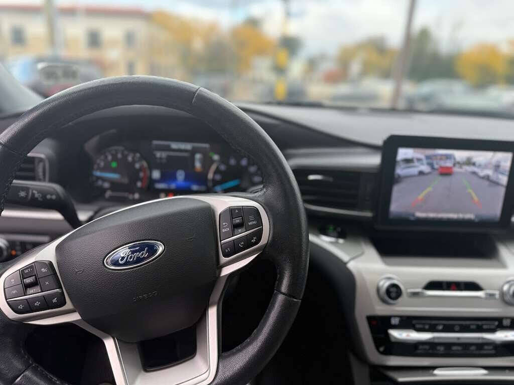 Vehicle view 8