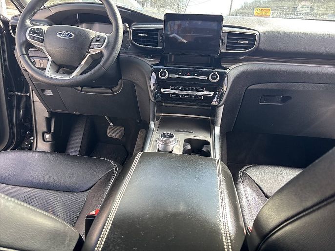 Vehicle view 19
