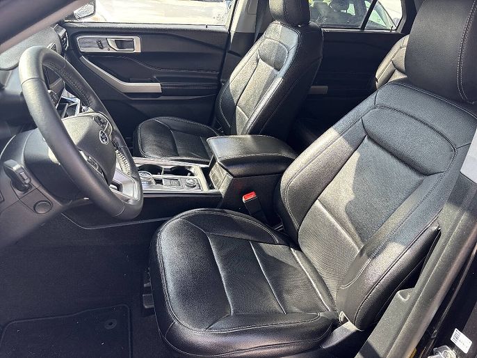 Vehicle view 9