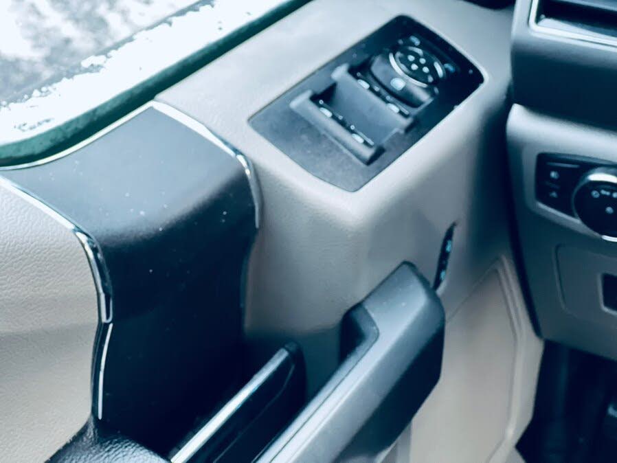 Vehicle view 17
