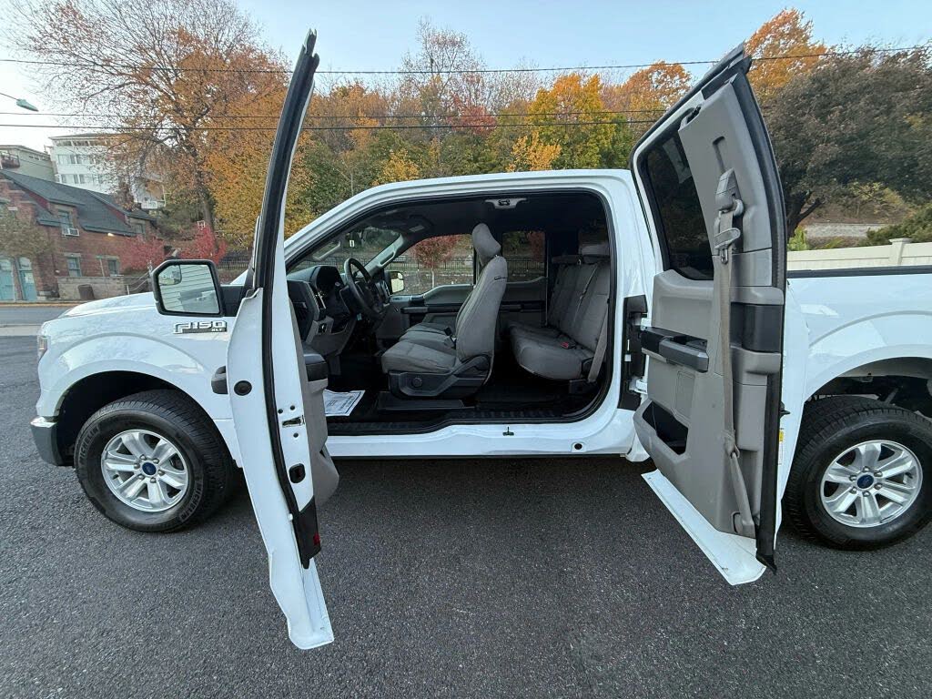 Vehicle view 29