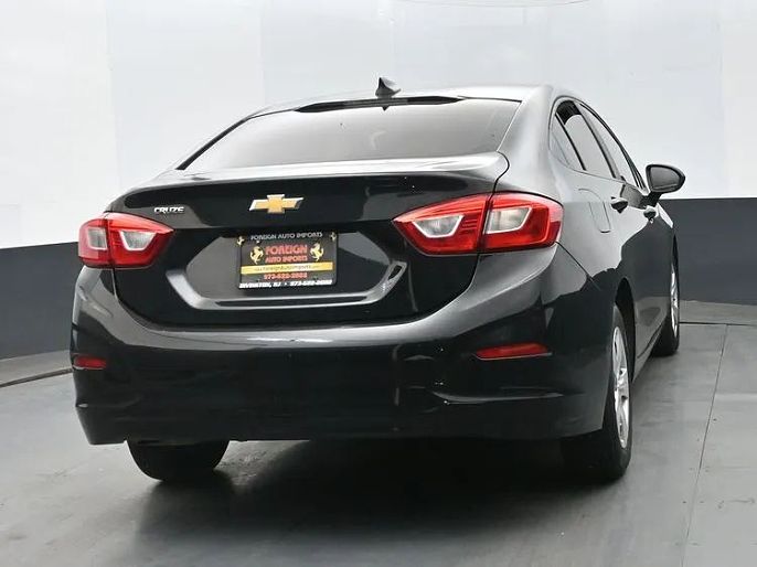 Vehicle view 8