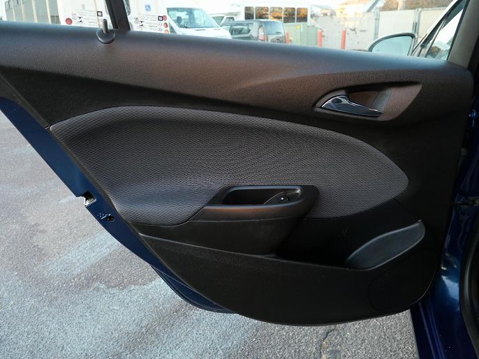 Vehicle view 17