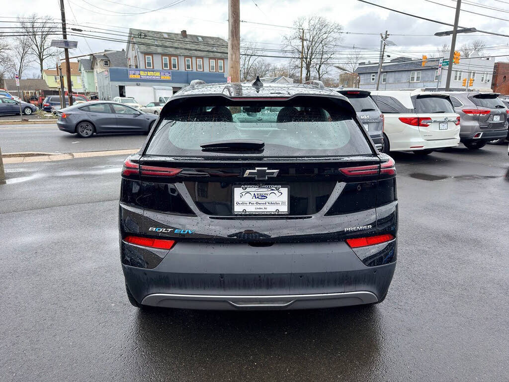 Vehicle view 6