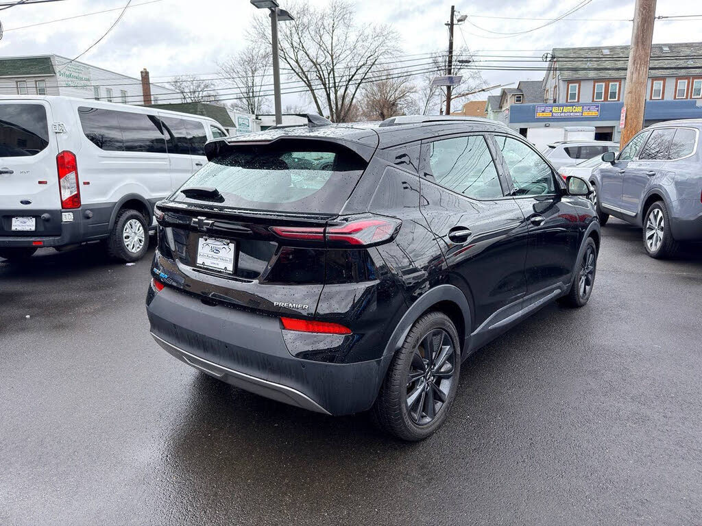 Vehicle view 7