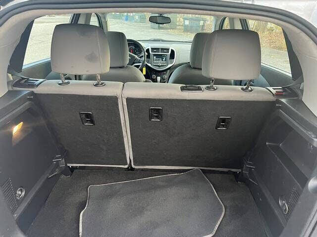 Vehicle view 14