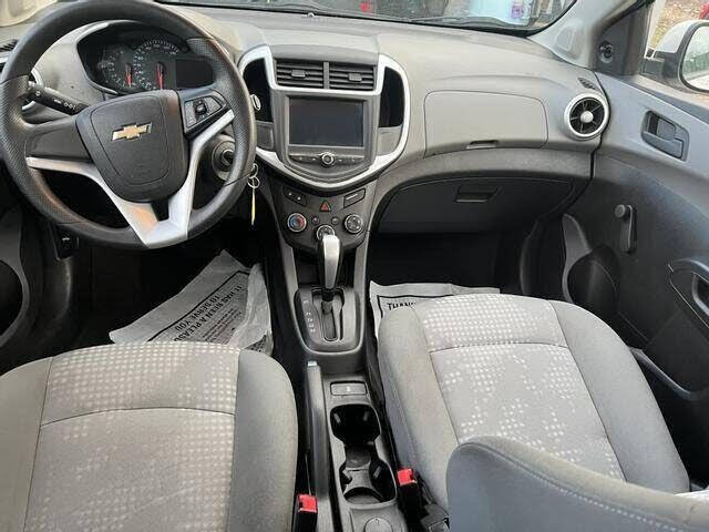 Vehicle view 15