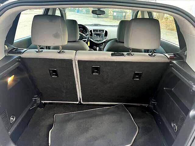 Vehicle view 33