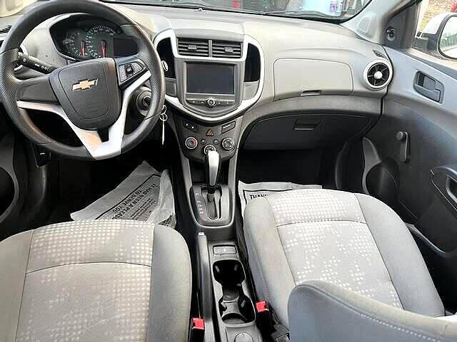 Vehicle view 34