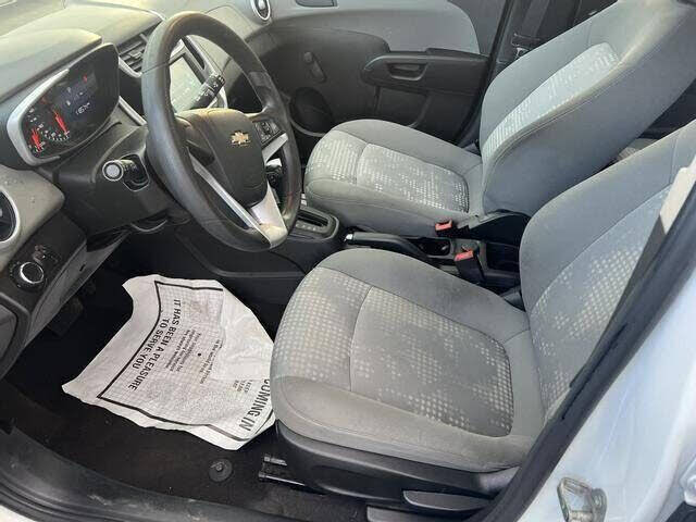 Vehicle view 7