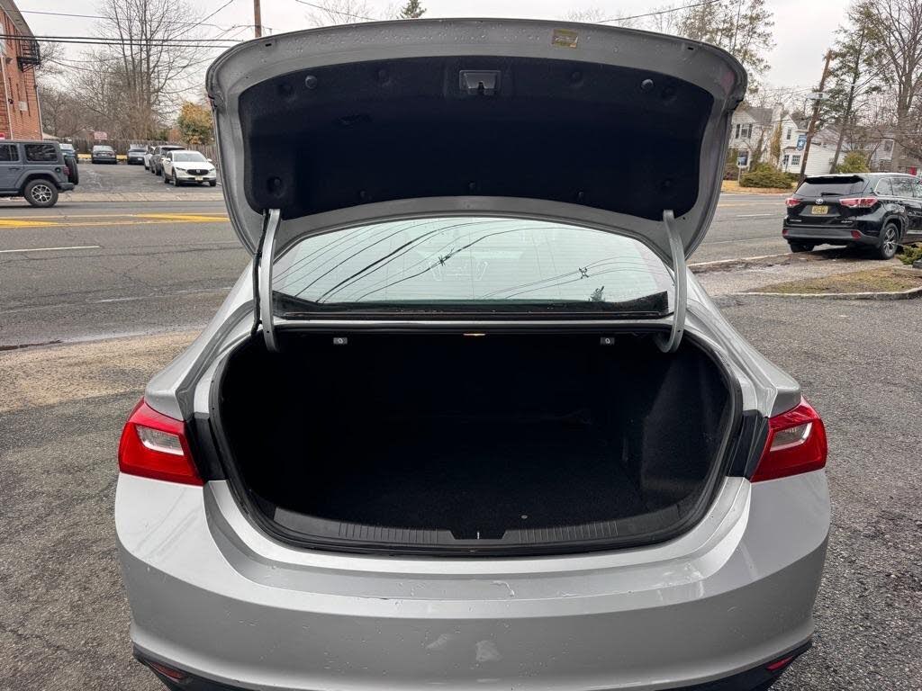 Vehicle view 7