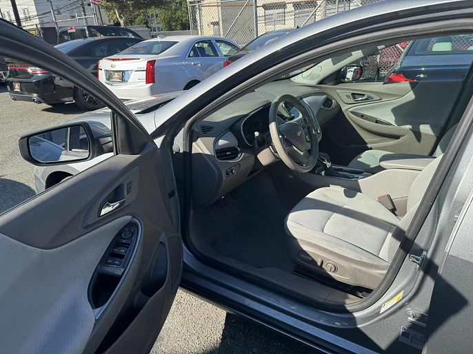 Vehicle view 4