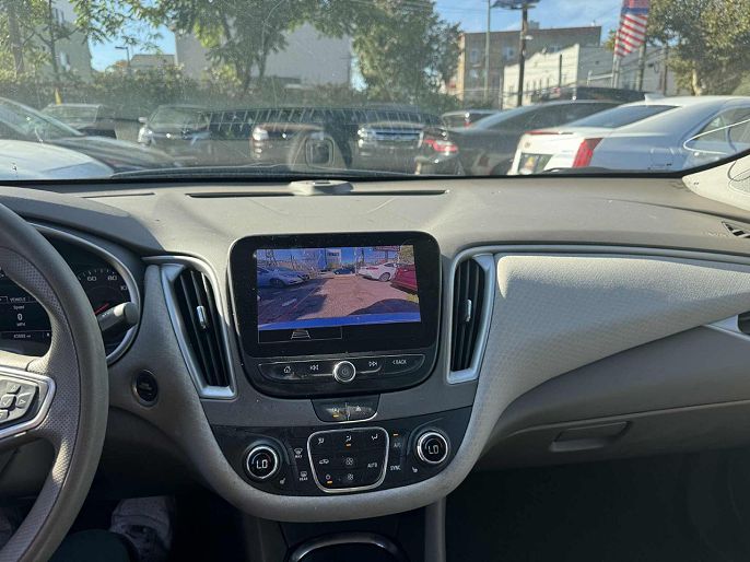 Vehicle view 7