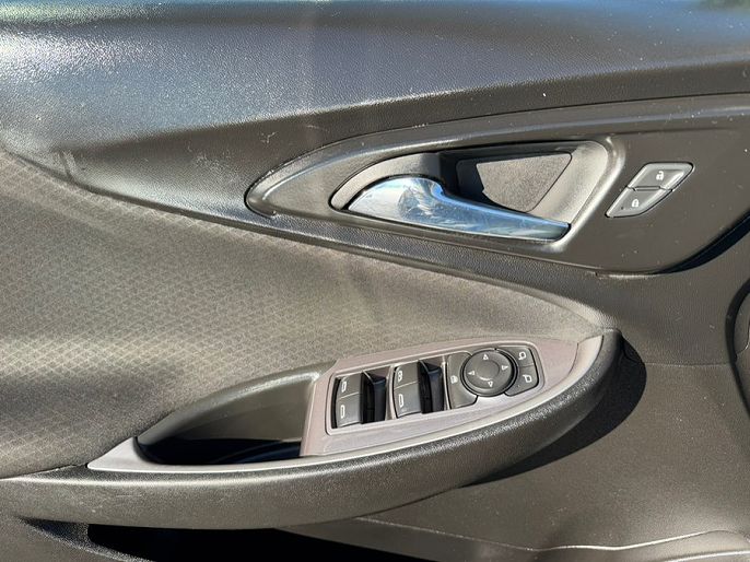 Vehicle view 18