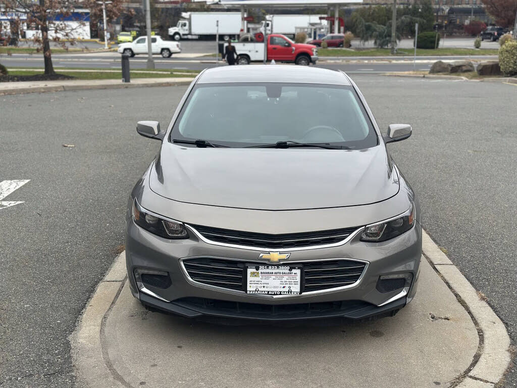 Vehicle view 9