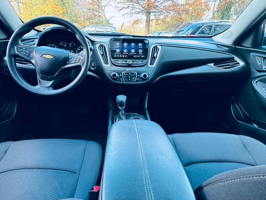 Vehicle view 7
