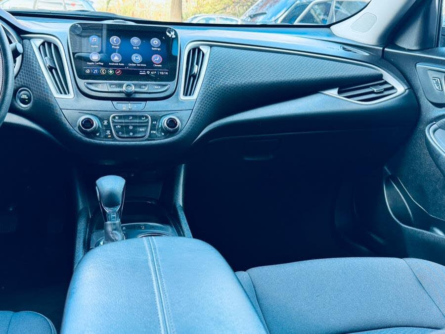 Vehicle view 9