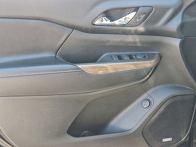 Vehicle view 57